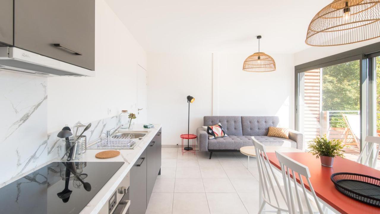 "Le Soleil Levant" Avec Balcon Et Parking Prive, 2 Adultes Et 1 Enfant Sarlat-la-Canéda Exteriér fotografie